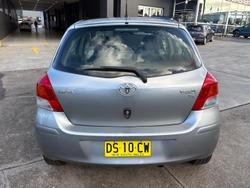 2010 Toyota Yaris YR