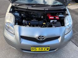 2010 Toyota Yaris YR