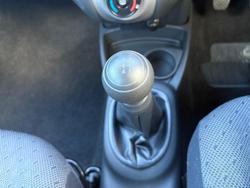 2010 Toyota Yaris YR