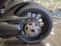 2017 Ducati DIAVEL BLACK