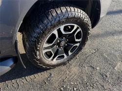 2021 TOYOTA HILUX SR5 (4x4)