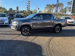 2021 TOYOTA HILUX SR5 (4x4)