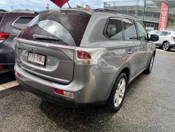 2013 Mitsubishi Outlander LS