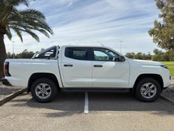 2026 Nissan Navara ST