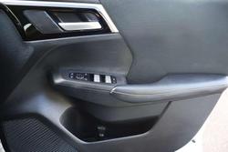 2023 Mitsubishi Outlander ES