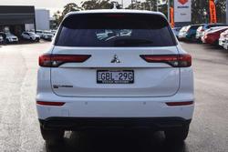 2023 Mitsubishi Outlander ES
