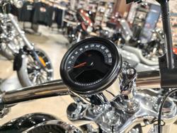 2025 HARLEY-DAVIDSON BREAKOUT 117 (FXBR) ROAD VIVID BLACK