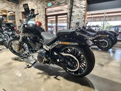 2025 HARLEY-DAVIDSON BREAKOUT 117 (FXBR) ROAD VIVID BLACK