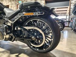2025 HARLEY-DAVIDSON BREAKOUT 117 (FXBR) ROAD VIVID BLACK