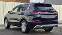 2023 Mitsubishi Outlander LS