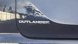 2023 Mitsubishi Outlander LS