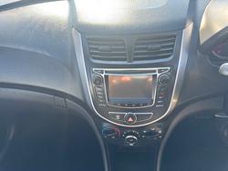 2015 Hyundai Accent Active