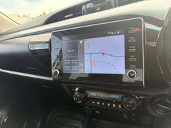 2023 Toyota Hilux SR5