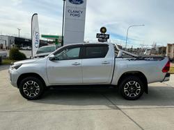 2023 Toyota Hilux SR5