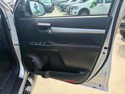 2023 Toyota Hilux SR5