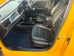 2022 Kia Rio SX