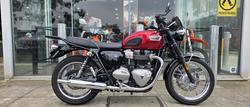 Triumph Bonneville T100 (900CC)