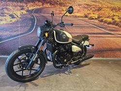 2025 Royal Enfield Shotgun 650 Shotgun White