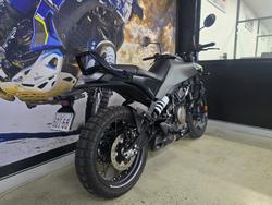 2025 HUSQVARNA SVARTPILEN 401 Grey