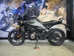 2025 HUSQVARNA SVARTPILEN 401 Grey