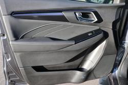 2023 Isuzu MU-X LS-T