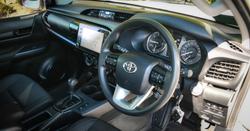2022 Toyota Hilux SR