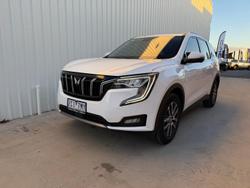 2025 Mahindra XUV700 AX7