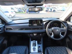 2024 Mitsubishi Outlander Exceed