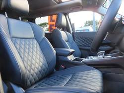 2024 Mitsubishi Outlander Exceed