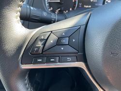 2025 Nissan Navara ST
