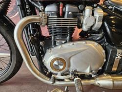 2017 Triumph Bonneville Bobber Bobber Red