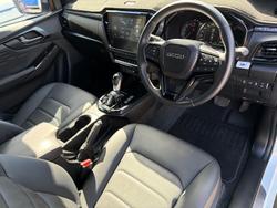 2025 Isuzu D-MAX BLADE