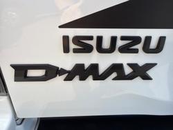 2025 Isuzu D-MAX BLADE