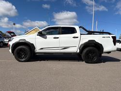 2025 Isuzu D-MAX BLADE