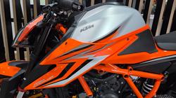 2022 Ktm 1290 SUPER DUKE R ORANGE
