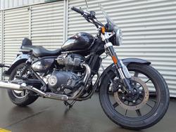 2023 Royal Enfield Super Meteor 650 Meteor Black