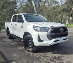 2020 Toyota Hilux SR