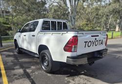 2020 Toyota Hilux SR