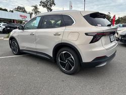 2025 MG MGS5 EV Essence 62 ZS3EM MY25 Champagne Gold