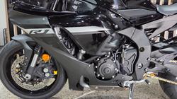 2024 Yamaha YZF-R1 Black