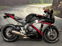 Honda CBR1000RR (fireblade)
