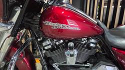 2017 Harley-Davidson FLHXS STREET GLIDE SPECIAL RED