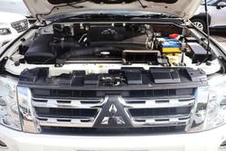 2014 Mitsubishi Pajero VR-X