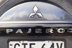 2014 Mitsubishi Pajero VR-X