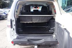 2014 Mitsubishi Pajero VR-X