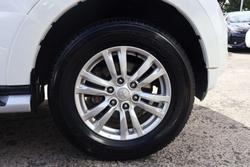 2014 Mitsubishi Pajero VR-X