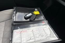 2021 Mitsubishi Outlander Exceed