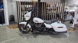 2024 Harley-Davidson FLHX STREET GLIDE (117) WHITE