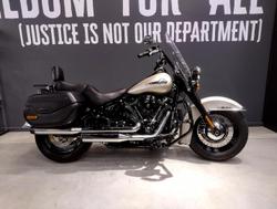 Harley-Davidson Heritage Classic 107 (flhc)