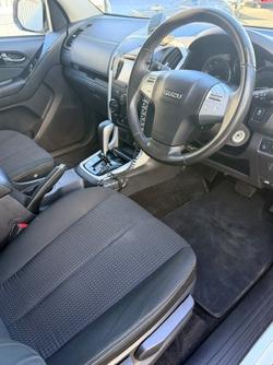 2019 Isuzu MU-X LS-M